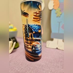 Patriotic Tumbler with Flag Design